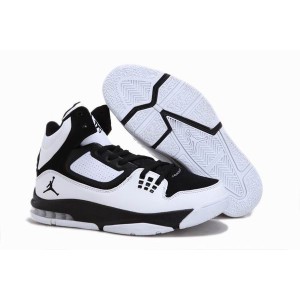 chaussure air jordan Flight 23 RST blanc noir